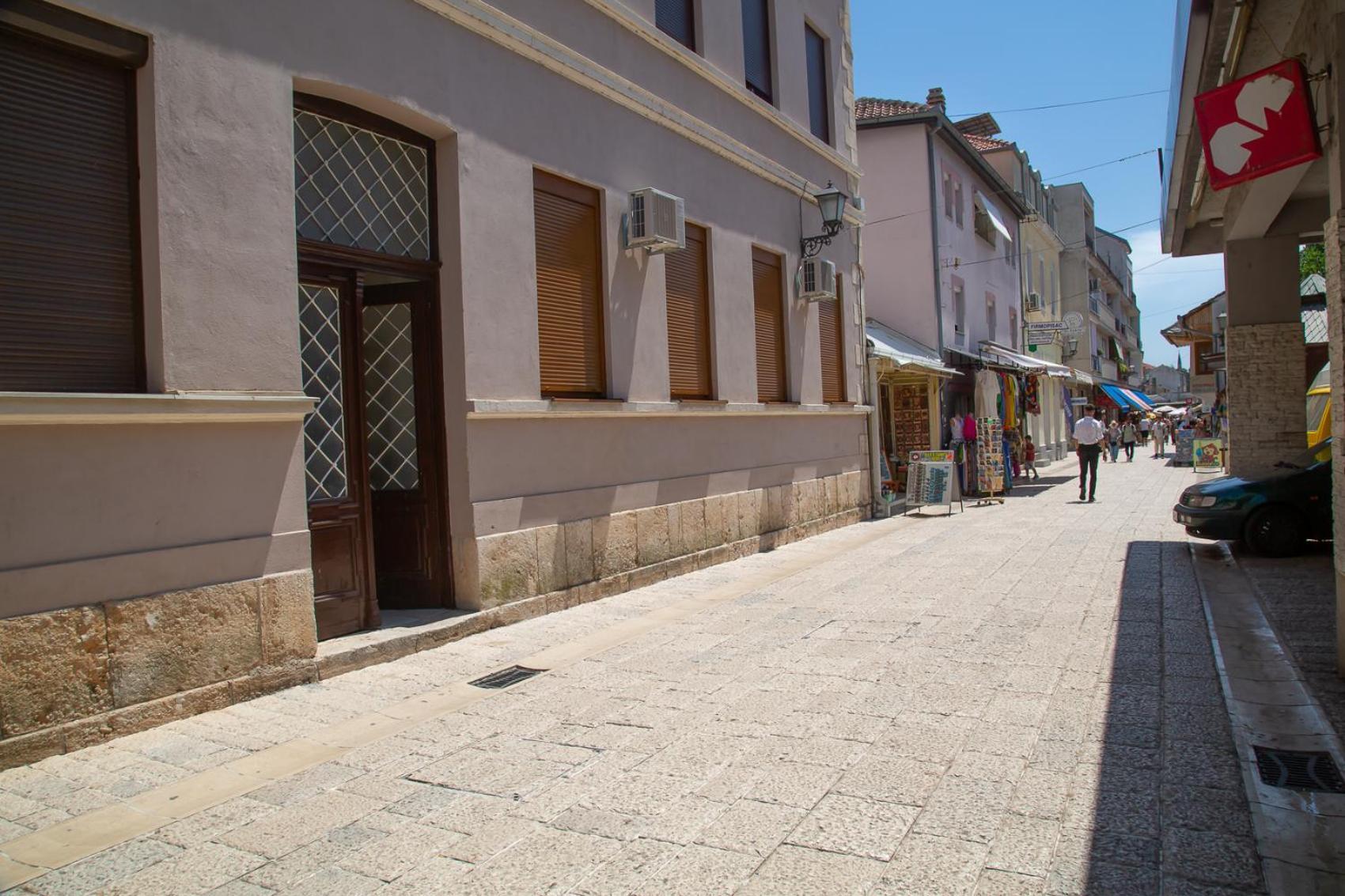 Plaza Del Oriente Old Town * Mostar